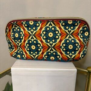 NEW! Estee Lauder Moroccan Print Makeup Travel‎ Bag – Recycled Materials